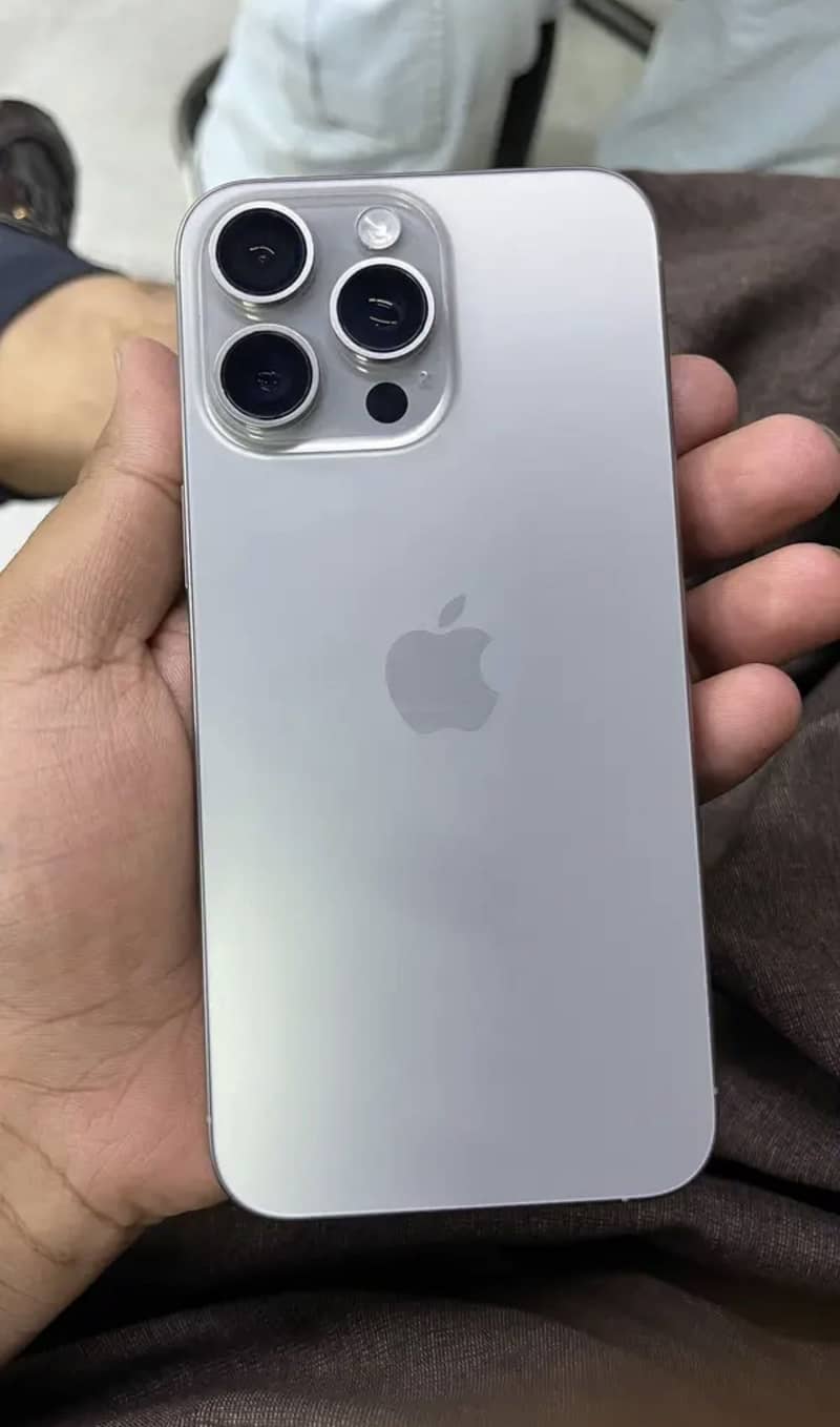 Iphone 15 pro max JV 5