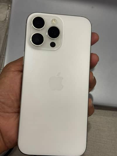 Apple iPhone 16 Pro Max