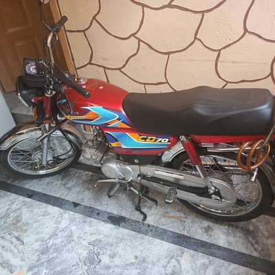 Honda CD 70 bike