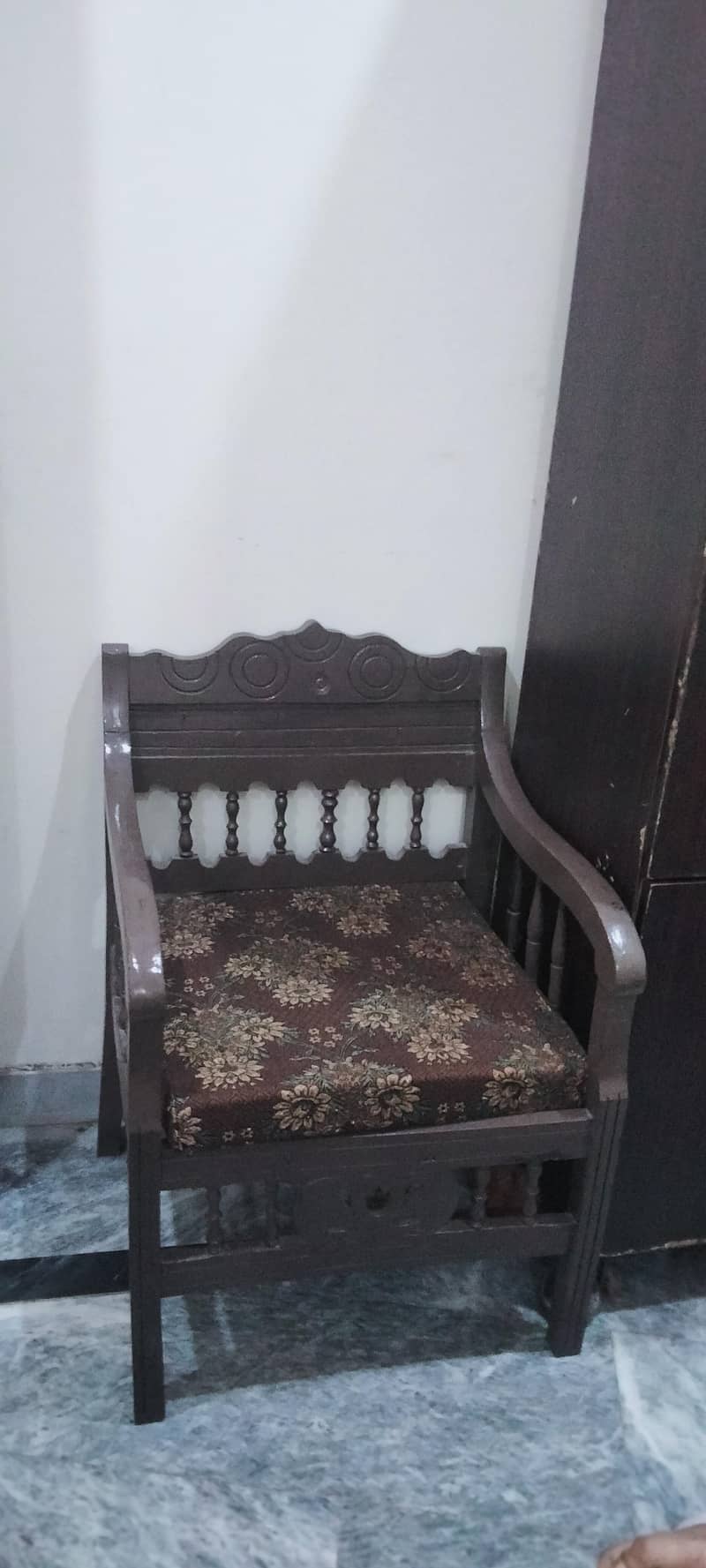 a used sofa set 1