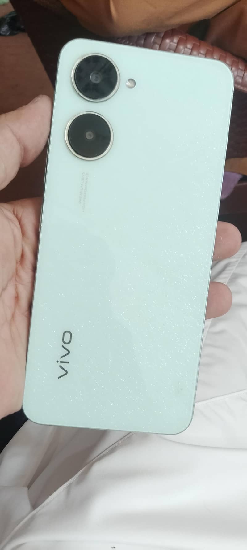 Vivo Y03 4