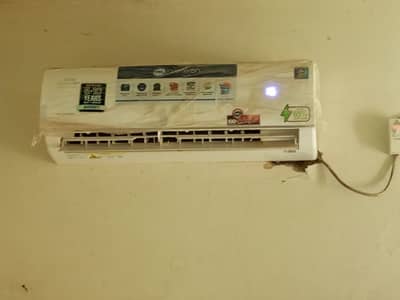 10/10 condition new split used only 5 to 6 days urgent sale only