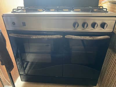 Condition 9/10 cooking range for urgent sale