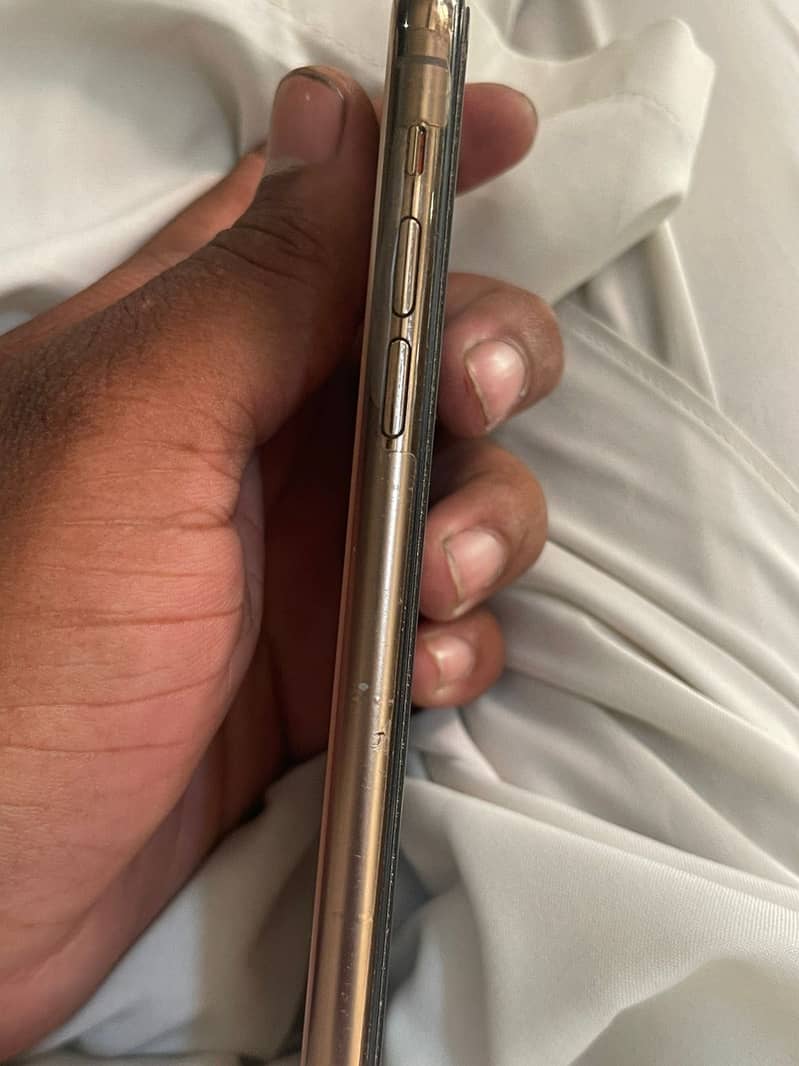 Apple iPhone 11 Pro 5