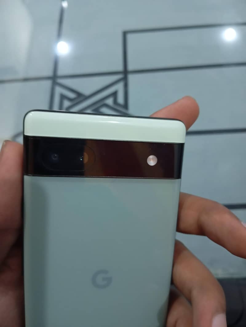 Google Pixel 6a 1