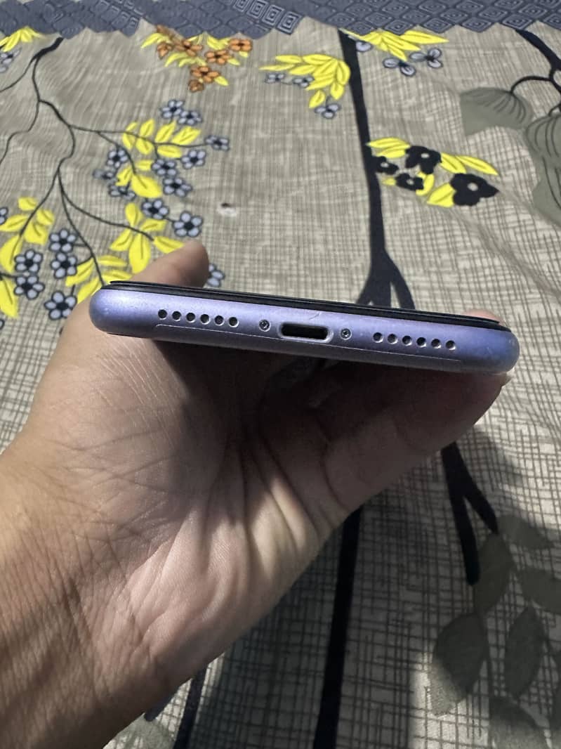 Apple iPhone 11 5