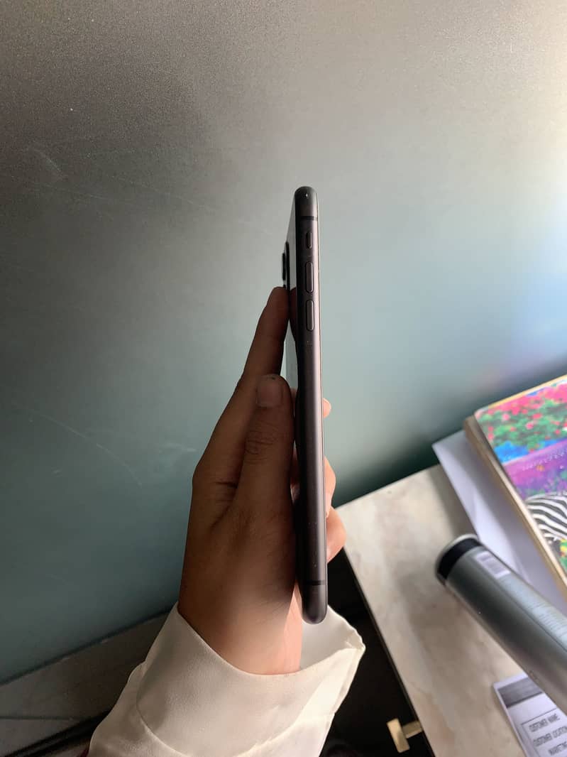 Apple iPhone 11 2