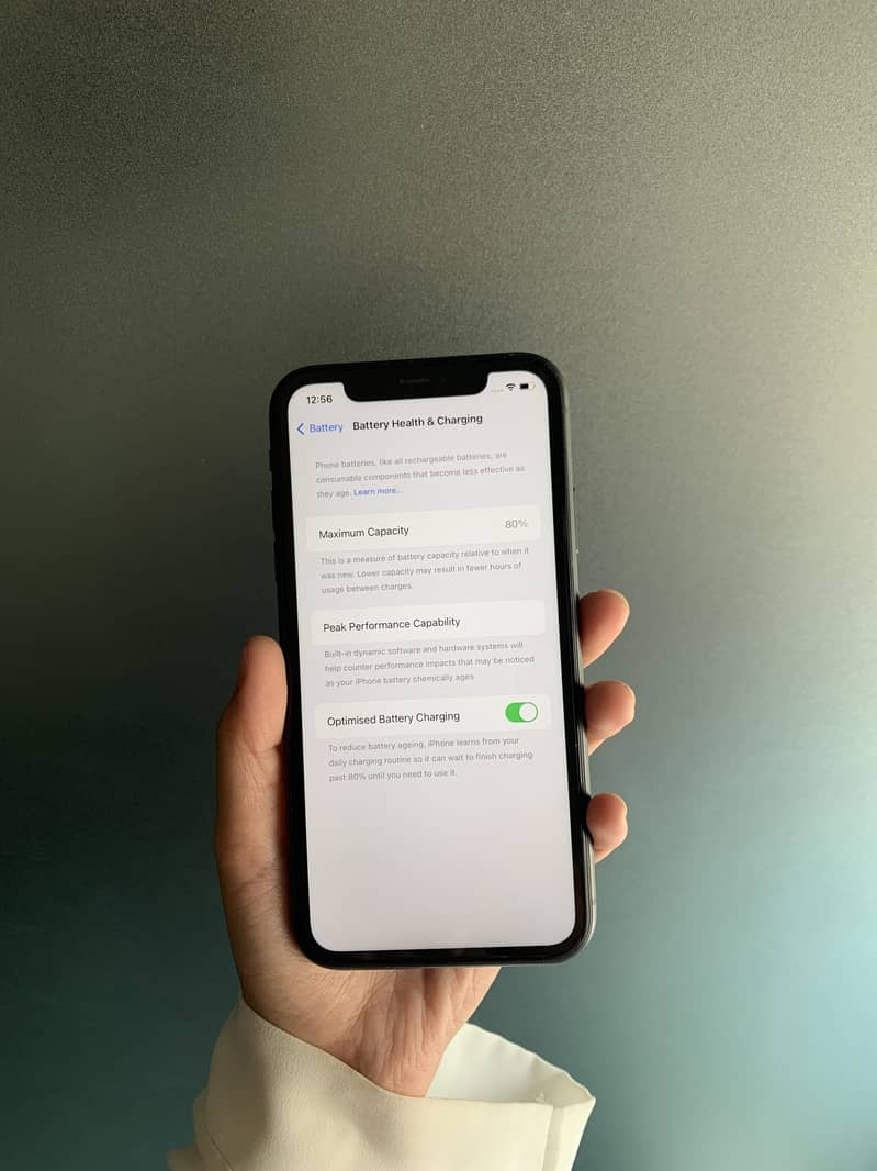 Apple iPhone 11 4