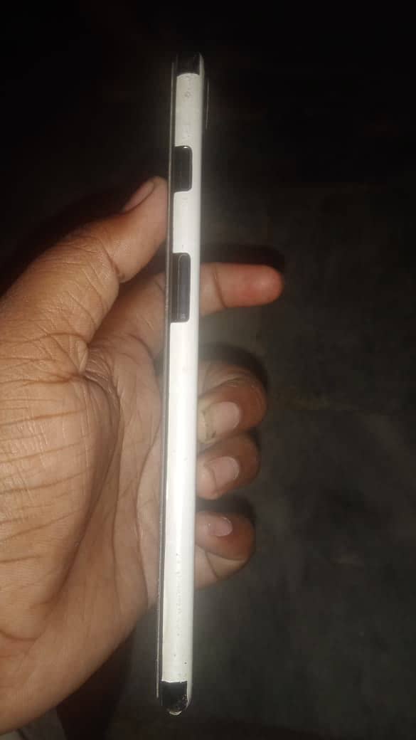 Apple iPhone 7 Plus 0