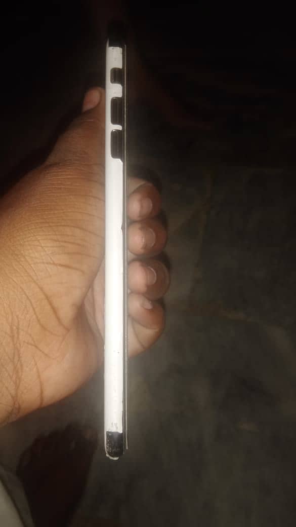 Apple iPhone 7 Plus 1