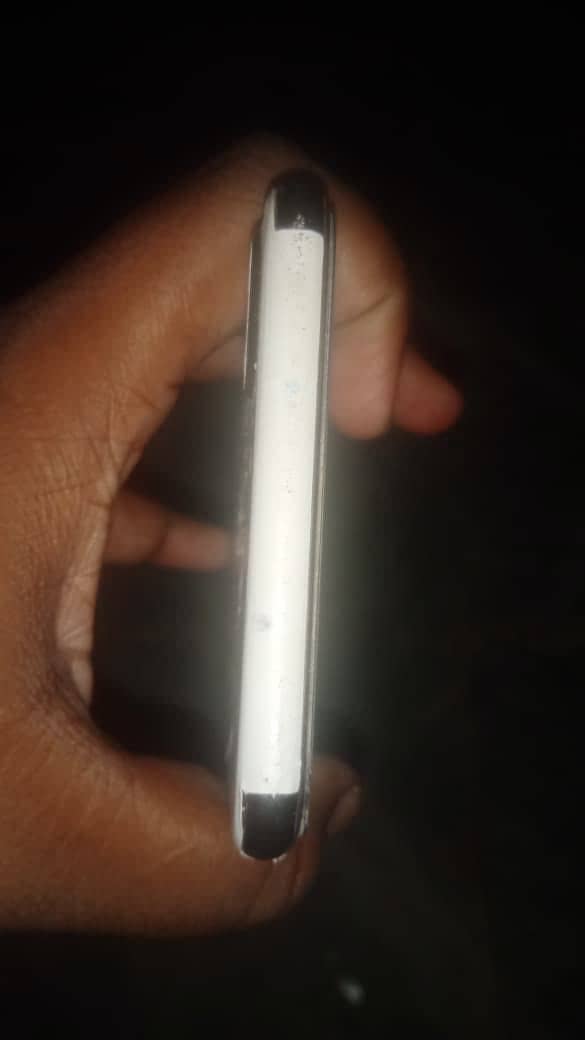Apple iPhone 7 Plus 2