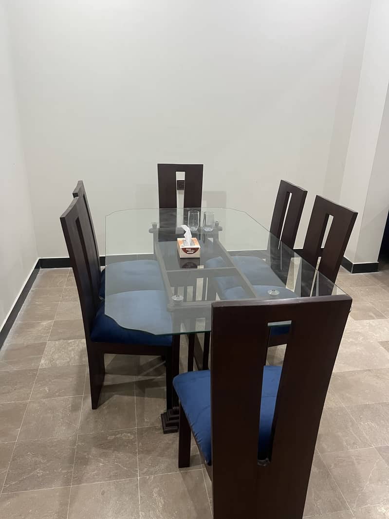 Dining Table 6 seater 0