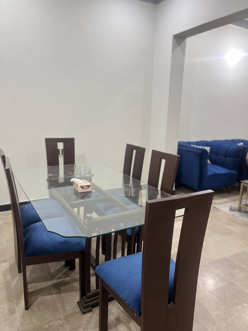 Dining Table 6 seater 7