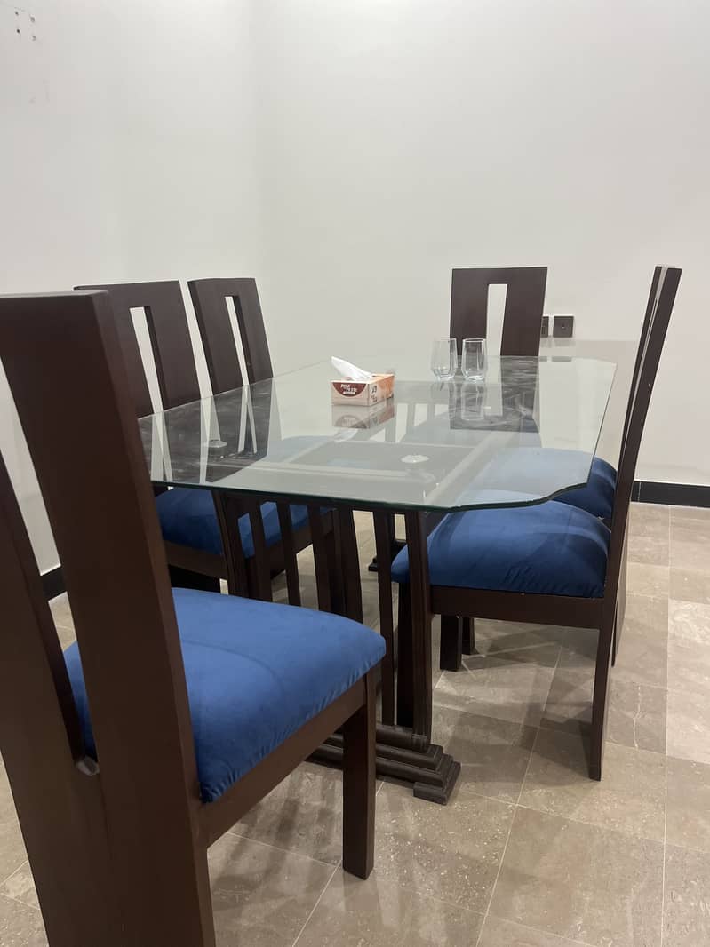 Dining Table 6 seater 9