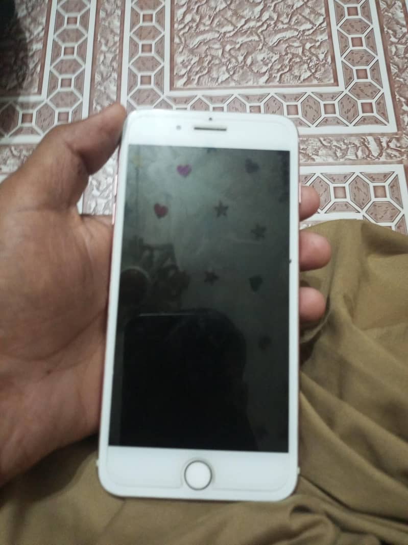 Apple iPhone 7 Plus 1