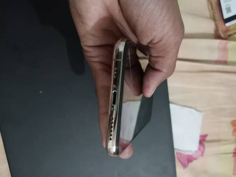 Apple iPhone XS 0