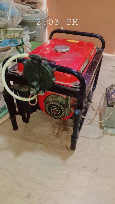 generator tokai 2.5kv battery and diesel