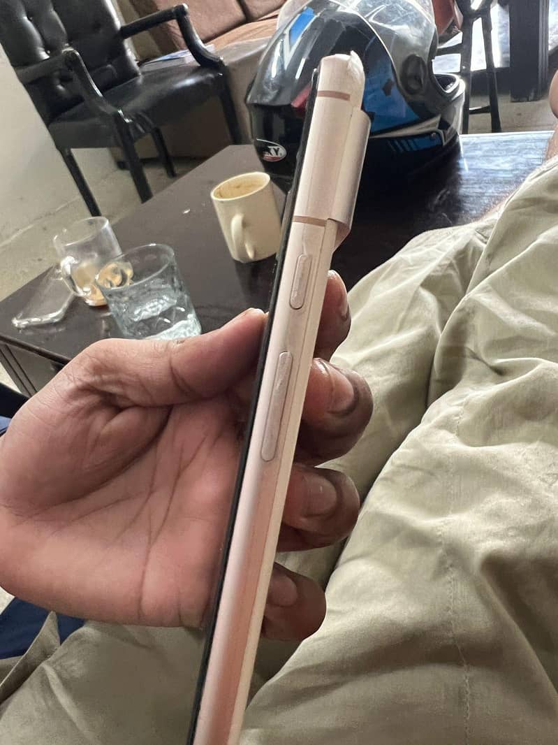 Google Pixel 8 3