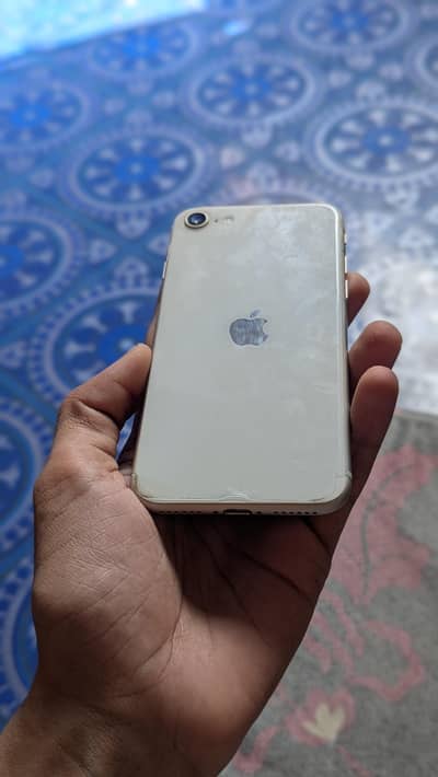 Apple iPhone SE 3