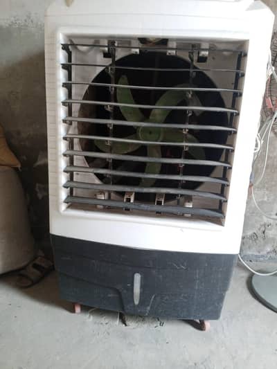 AC DC cooler