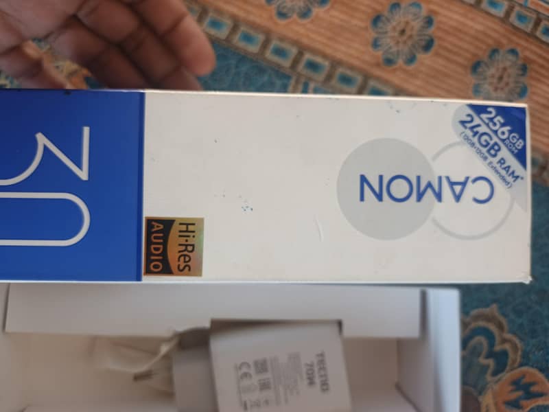 Tecno CAMON 30 1