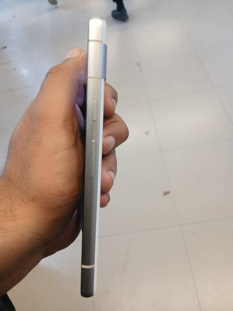 Google Pixel 7a 3