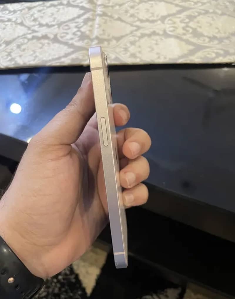 Apple iPhone 13 3