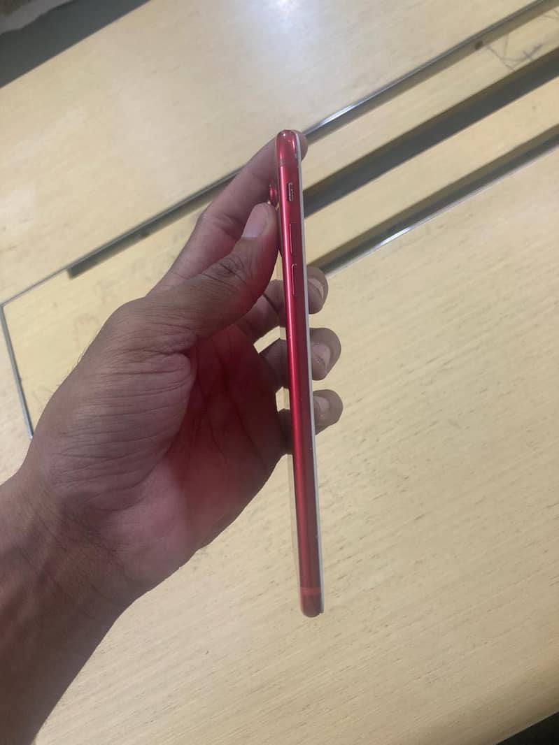 Apple iPhone 7 Plus 6