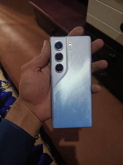 Tecno CAMON 40 Pro