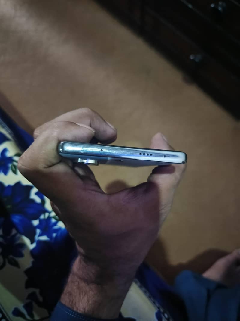 Tecno CAMON 40 Pro 1