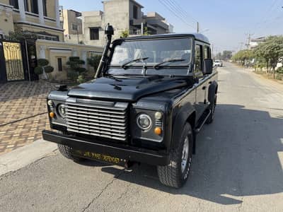 Land Rover Defender 2012