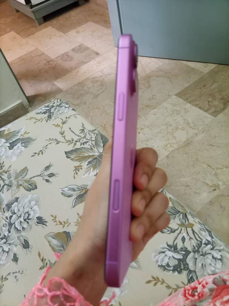 Apple iPhone 16 Plus 3