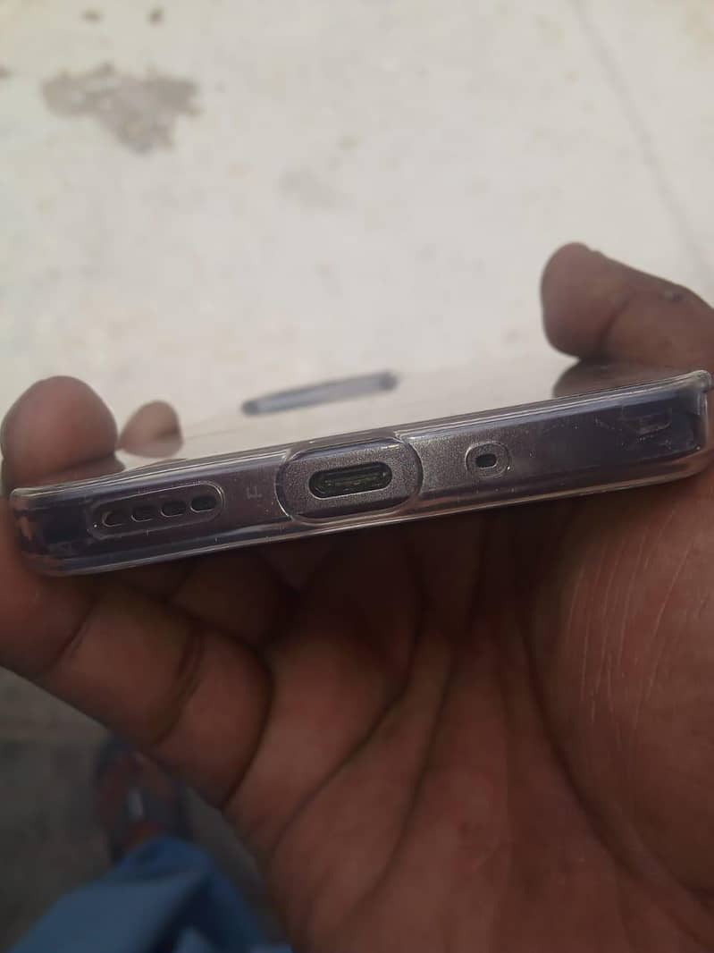 Realme C75 1