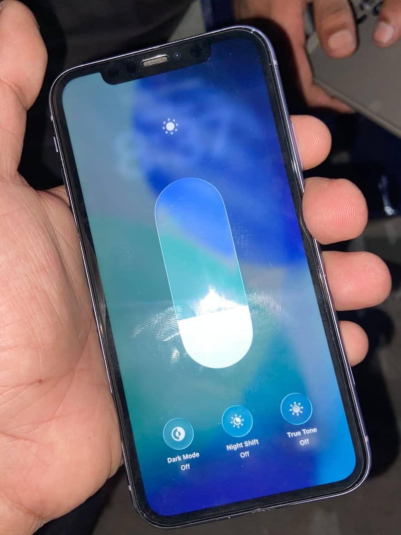 Apple iPhone 11 3