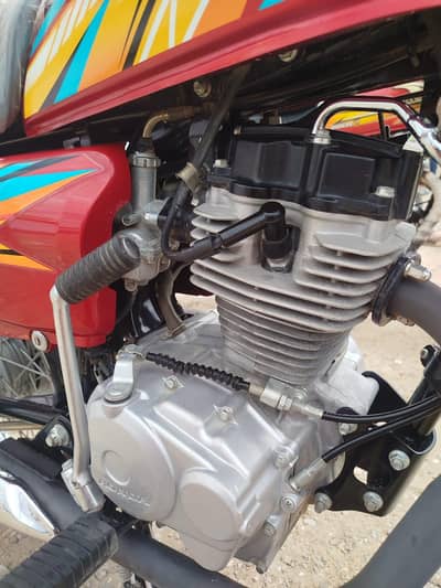 Honda CG 125 - 2026 Model - 2000km - Zero Meter