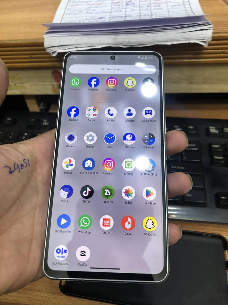 Sharp Aquos Crystal 0