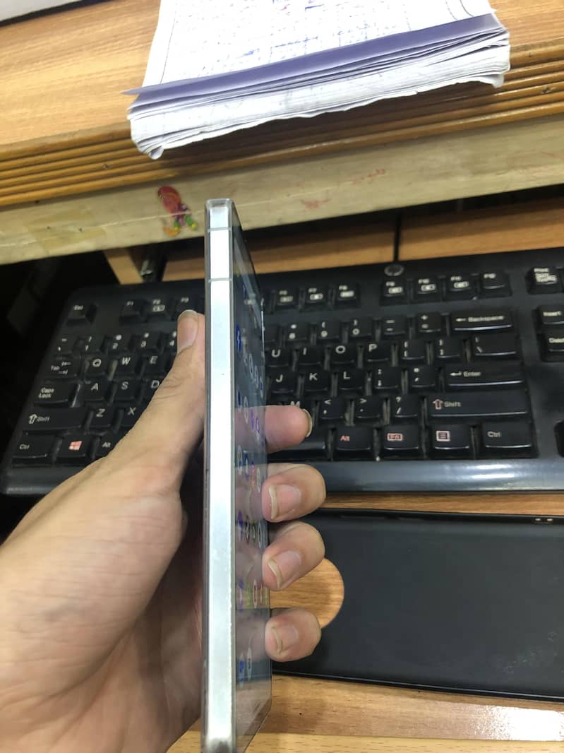 Sharp Aquos Crystal 3