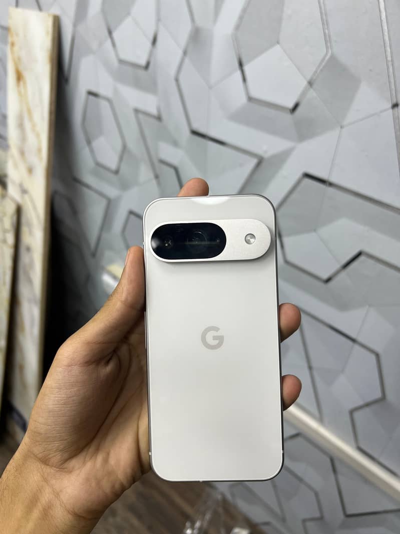 Google Pixel 9 3