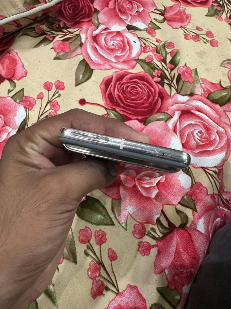 Google pixel 7 pro 2