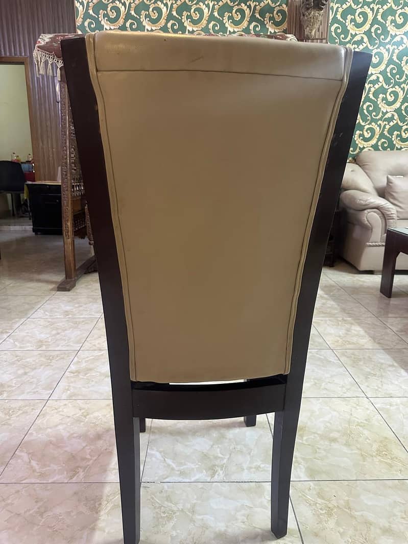 Dinning table 4