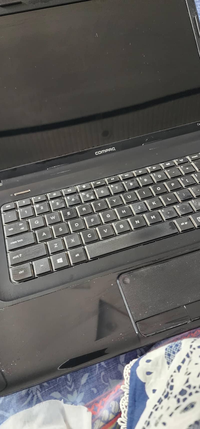 COMPAQ CQ58 1