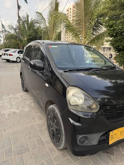Daihatsu Mira 2011