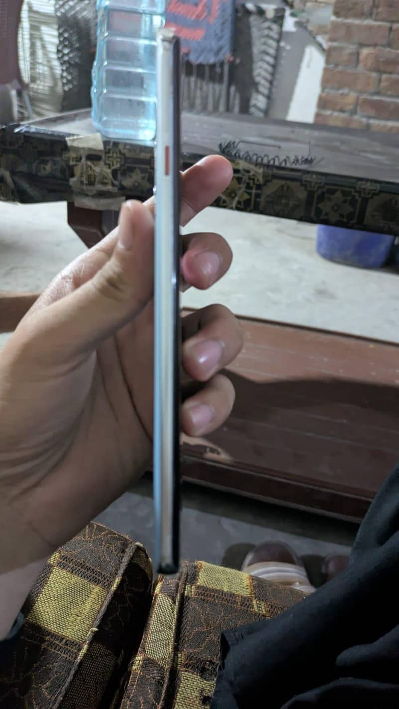 Tecno CAMON 40 Pro 0