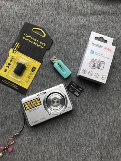 SONY CYBERSHOT DSC-W180 (SILVER) IN PRISTINE CONDTION WITH ACCESSORIES