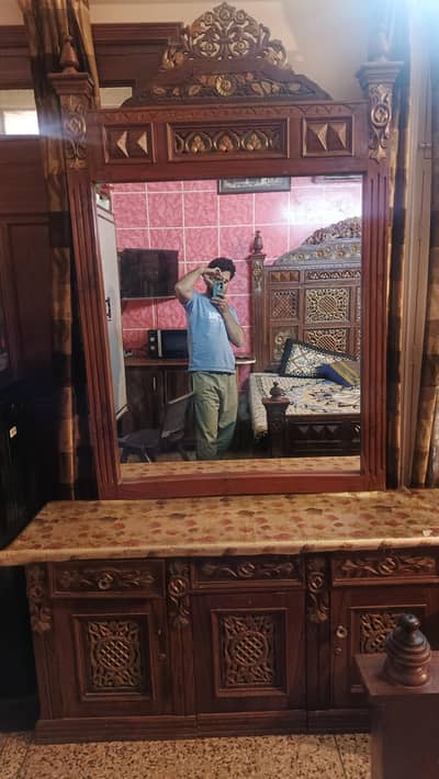 dressing table