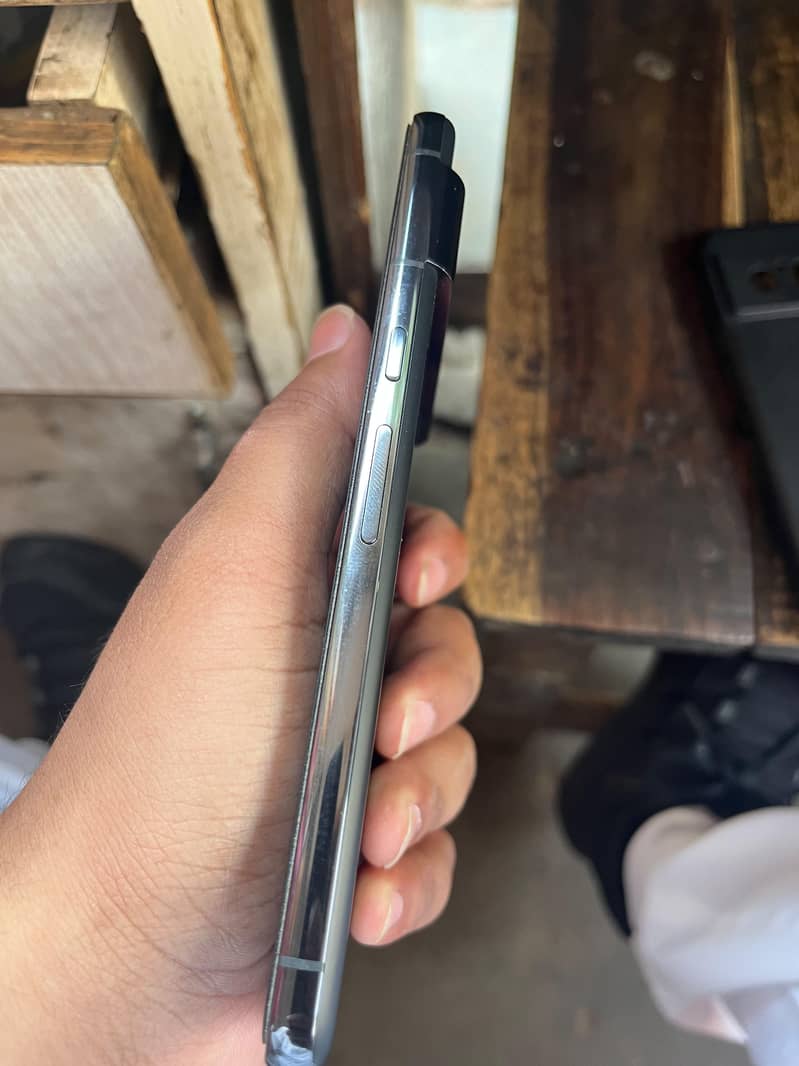 Google Pixel 8 Pro 2