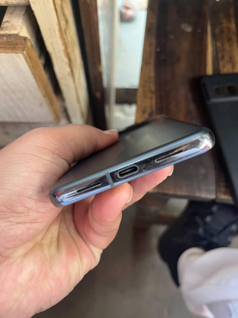 Google Pixel 8 Pro 4