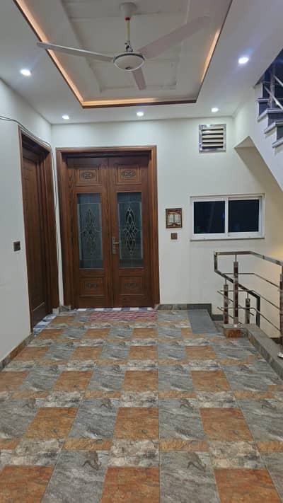 6 Marla Portion For Rent