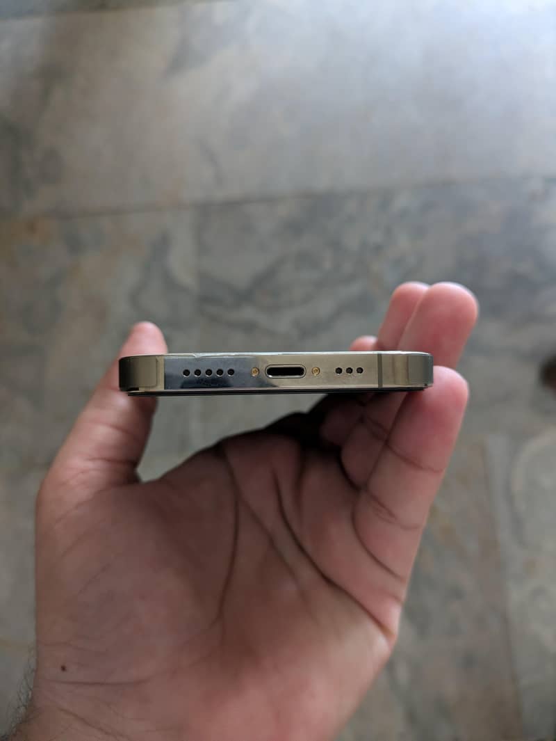 Apple iPhone 14 Pro 3