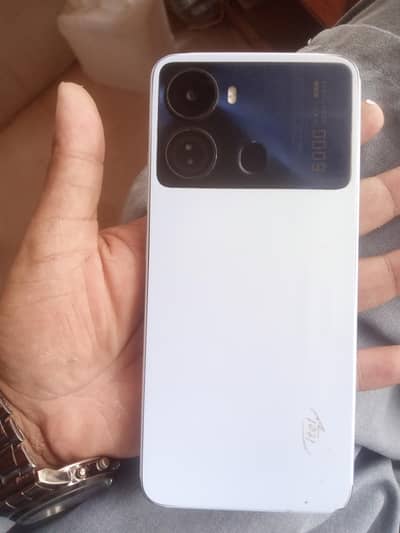Itel P40
